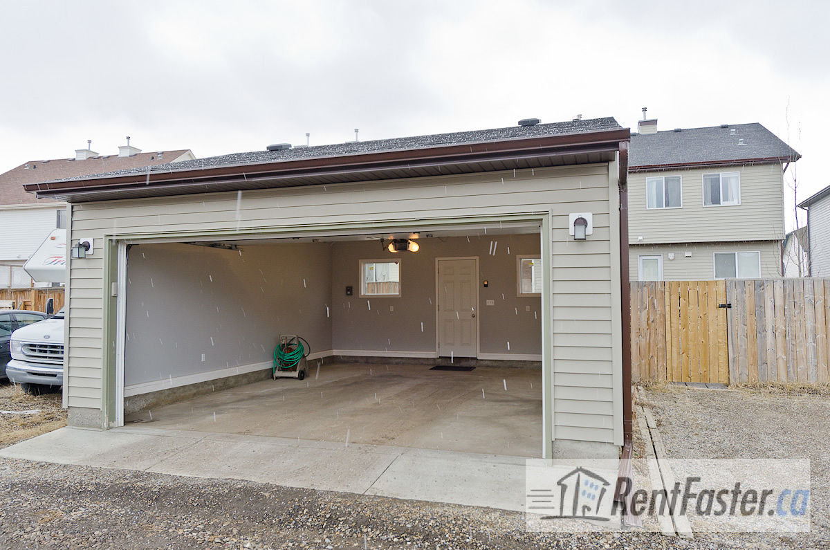 DUPLEX IN SE COMMUNITY OF "ELGIN" RentEasy.ca